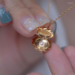 Pendant Necklaces Gold Colour Shell Charm Necklace For Young Woman Sweet Party Wedding Jewellery Freshwater Pearl Choker Gift Her