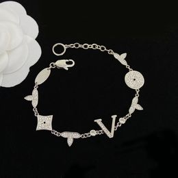 Luxury Designer Elegant Gold and Silver Bracelet Fashion Women's Letter Pendant Clover Bracelet Wedding Special Design Jewelry Quality Multiple styles