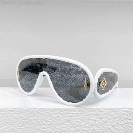 2023 Hot Glassesdesigners Sunglasses Sunglasses Personality Uv Resistant Glasses Popular Men Women Goggle for Eyeglasses Frame Vintage Glasses 11i8r4