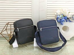 Single Shoulder Bag Clutch Classic Fashion Luxury Reporter Document Handbags Wallet Designer Zipper Front Pocket Work Pack