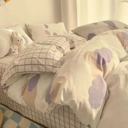 Bedding sets Ins Lovely Cloud Bedding Set Simple Quilt Cover Flower Printed Bed Linen Sheet Adult Kids Princess Girl Duvet Cover All Season Z0612