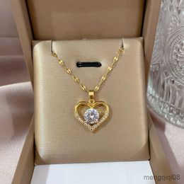 Pendant Necklaces Fashion European and American love moissanite pendant necklace personality temperament heart gem zircon women's Jewellery gift R230612