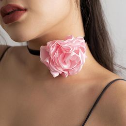 Choker Vintage Women's Big Rose Flower Necklace Goth Silk Fabrics Short Clavicle Chain Wed Party Jewelry Gift Y2K Accessories