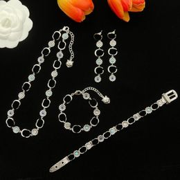 Designer Jewelry Sets Flowers Bracelet Earrings Double Letter Silver Necklaces Retro Classic Women Jewerlry Set Accessories Luxury Bracelet Earring Necklace