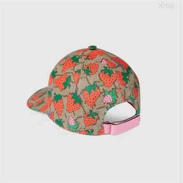 Classic Letter Strawberry print baseball cap Designer Bucket hat Winter Beanie Men Women Cap Luxury Knitted Hat Caps244Q