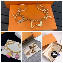 Luxury Designers Keychains Letters with Diamonds Keychain Top Car Key Chain Women Buckle Keyring Bags Pendant ExquisiteVR09