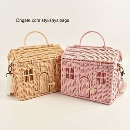 Shoulder Bags Creative House Shape Rattan Women Handbags Wicker Woven Shoulder Crossbody Bags Funny Summer Beach Straw Bag Handmade Travel Bag