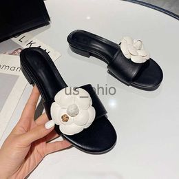 Slippers Delicate Woman Floral Sandals Low Square Heels Slippers Femme Shoes Summer Ladies Open Toe Flipflops Luxury Camellia Slides 2022 J230612