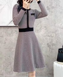 Casual Dresses High Quality Sweater Dress 2023 Autumn Winter Knitwear Women Vintage Patterns Full Sleeve Casaul Long Knitted Pullover