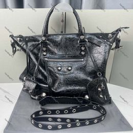 Luxury Designer Bag Neo Classic Tote Bags Small Handbags Distressed Silver Hardware Rivet One Shoulder Bags Grain Texture Calf Leather Totes