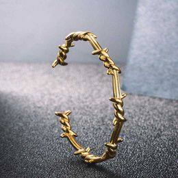 Charm Bracelets Retro Punk Thorns Barbed Wire Open Bracelet for Men Personality Design Jewellery Accessories Gift Z0612