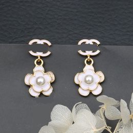 20style Designers Stud Famous Women Elegant Earring Letter Flower Pendant Wedding Party Jewerlry High Quality Gold Plated