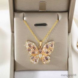Pendant Necklaces Copper Micro-Inlaid ZirconLuxury Fashion Gold Plated Crystal Butterfly Necklace For Woman Wedding Charm Jewellery Gift R230612