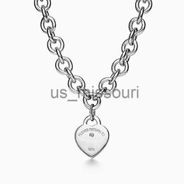 Pendant Necklaces T Designer heart pendant tag Necklace bracelet stud earrings Women Luxury Brand Jewelry Classic Fashion 925 sterlling silver rose 884 J230612
