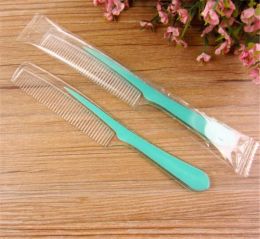 New Bath Supplies Hotel supplies disposable comb hair hotel room toiletries bicolor plastic comb Wholesale