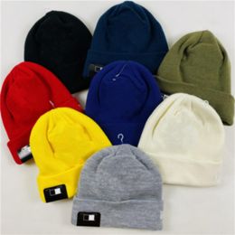 20FW BOX LOGO Cold Cap cross Knitted Hat Cap Street Travel Fishing Casual Autumn Winter Warm Outdoor Sport Hip-hop Hats194L