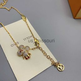 Pendant Necklaces Luxury Necklace Designer Jewelry Necklace Brand Circle Letter for Womens Fashion Brands Jewellery Pendants Necklaces Valentines Da J230612