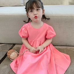 女の子のドレス女の子半袖プリンセスドレス夏の新しい子供ソリッドカラーコットンラウンドネックカジュアルルーズ