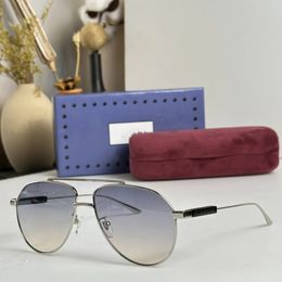 Premium-Sonnenbrille aus Metall mit quadratischem Rand für Herren und Damen, großer ovaler Rahmen, Schutzbrille für den Strand, mit Brillenetui