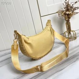 New Luxury Shoulder Bag High Quality Luxury 59799 Shoulder Bag Over The Moon Women's Designer Handbag Leather Crossbody Bag 59825 Classic Thread embossed Handbag