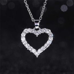 Pendant Necklaces Bling Princess Heart Necklace Silver Color Romantic Wedding Engagement Trendy Jewelry for Women R230612