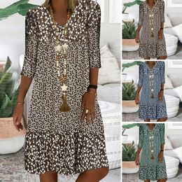 Casual A-line Dress Streetwear V-Neck Half Sleeve Women Dress Knee-Length Loose Hem Thin Summer Floral