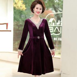 Casual Dresses 2023 Spring Long-sleeve Gold Velvet Dress Long Plus Size Middle-aged Women's Big Swing Pullover 5XL