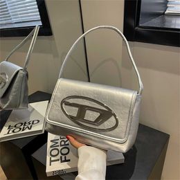 Bag 2023 Summer New Small Market Design Personalised Cool Women's Trend One Shoulder Crossbody Handheld Women's Bag 60% Factory Outlet sale
