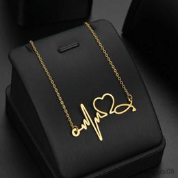 Pendant Necklaces Heartbeat Necklace Women Love Heart Pendants Medical Nurse Doctor Lover Gifts Stainless Steel Jewellery R230612