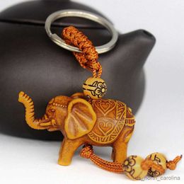 Garden Decorations Lucky Elephant Carving Wooden Keychain KeyRing Defends Gifts Room Decoration Wall Hanging Accessories R230613