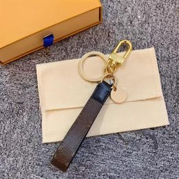 2021 New Luxury Key Chain Men Women Fashion Bag Hanging Buckle Keychains Auto Car Waist Handmade Leather Holder Lover Keychain182q