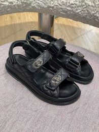 Designer chaneel sapatos sandálias de alta qualidade mulheres slides cristal bezerro couro sapatos casuais plataforma acolchoada verão praia chinelo 35-41