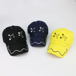 Fashion Baseball Caps for Couples Korean Star Same Cotton Plain Weave Hats Multi Colour Selection Tide Pin Hole Base Ball Cap Outdo2461