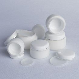 White PP Cosmetic Jar Hand Face Cream Plastic Jar 15g 30g 50g Cosmetic Sample Plastic Container with Inner Liner Cover Wkcbo