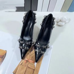 2023 New Classic European Style Pointed Metal High Heels Leather High Heels Fashion Shoes versatile