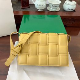 Portafoglio da donna di lusso Portafoglio BVs Cassette Borsa a mano Candy Vera pelle Maglieria Catene Cinghie Borse a tracolla a tracolla Bottegas Totes Venetta Dimensioni 23x15 cm