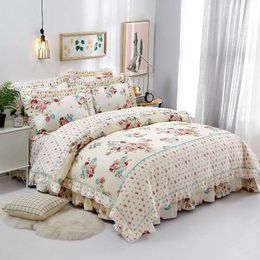 Bedding sets Shabby Pink Floral Elegant Korea Style Ruffles Duvet Cover Bed Sheet Set 4Pcs Queen King size Pink 100Cotton Girls Bedding set Z0612