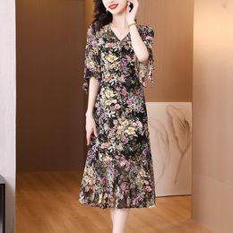 Casual Dresses 2023 Floral Dress Female Summer Light Ripe High-end Mulberry Silk Slimming V-neck Skirt