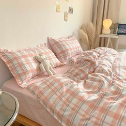 Bedding sets Nordic Pink Grid Lattice Bedding Set Fashion Duvet Cover Set Twin Full Queen King Size Bed Flat Sheet case for Girls Women Z0612