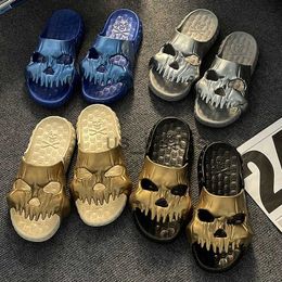 Slippers New Personalised Skull Design Men Slippers 2023 Summer Outdoor Fun Slides Thick Bottom of Beach Non-slip Leisure Women Sandals J230613