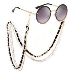 Eyeglasses chains WHO CUTIE White Pearl Sunglasses Chain Women Lanyard with Strap Eye Glasses Accessories for lady only chain no glasses 230612