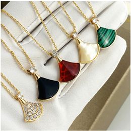 Small skirt necklace female shell agate European and American fashion collarbone chain titanium steel stainless steel personality new pendant
