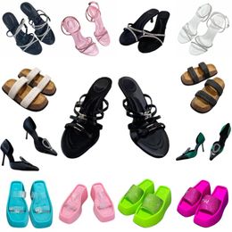Chinelos femininos de verão sapatos de plataforma de dedo aberto com brilho de diamante salto alto sapatos de festa sapatos de grife de marca de luxo salto agulha fivela de metal ao ar livre
