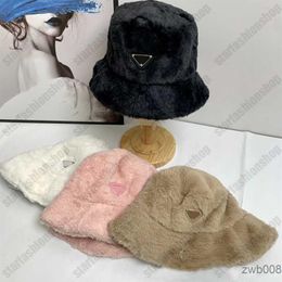 New Stingy Brim Hats Fluffy Bucket Women Winter Luxury Men Furry Hats Designers Caps Mens Fuzzy Bonnet Beanie Fitted Trucker Lette226A