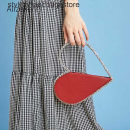 Totes Diamond Red Heart Evening Clutch Bags Women Designer Chic Rhinestone Acrylic Handle Black Purse For Wedding Party Sac A Main
