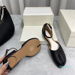 Sandals Women'S Dress Shoes 2023 Spring And Summer Designer Models Fashion Leather Round Head Split Toe Low Heel Outdoor