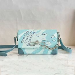 M22637 New designer shoulder bag Top quality Light green duck crossbody bags men women hardbox purse fashion Steamer Messenger handbag M22588