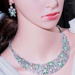 Necklace Earrings Set Pera Brand Design Large Flower Drop Green Cubic Zirconia Gorgeous Bridal Wedding Choker For Women J372