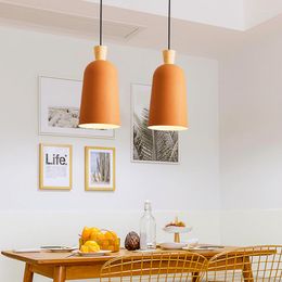 Pendant Lamps Nordic Minimalist Wooden LED Lights Creative Personality Dining Table Lamp Living Room Study Kitchen Lighting Decoration