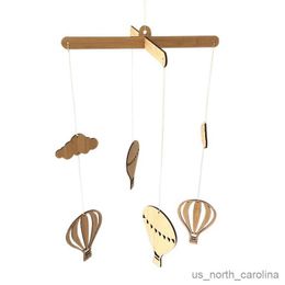 Garden Decorations Wooden Air Balloon Wind Chime Hanging Wall Ornaments Baby Bed Bell Nordic Style Kids Room Decoration Photo Props R230613